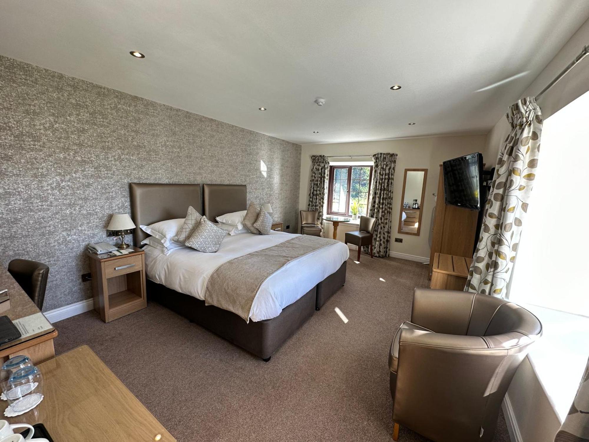Le Friquet Hotel Castel Esterno foto