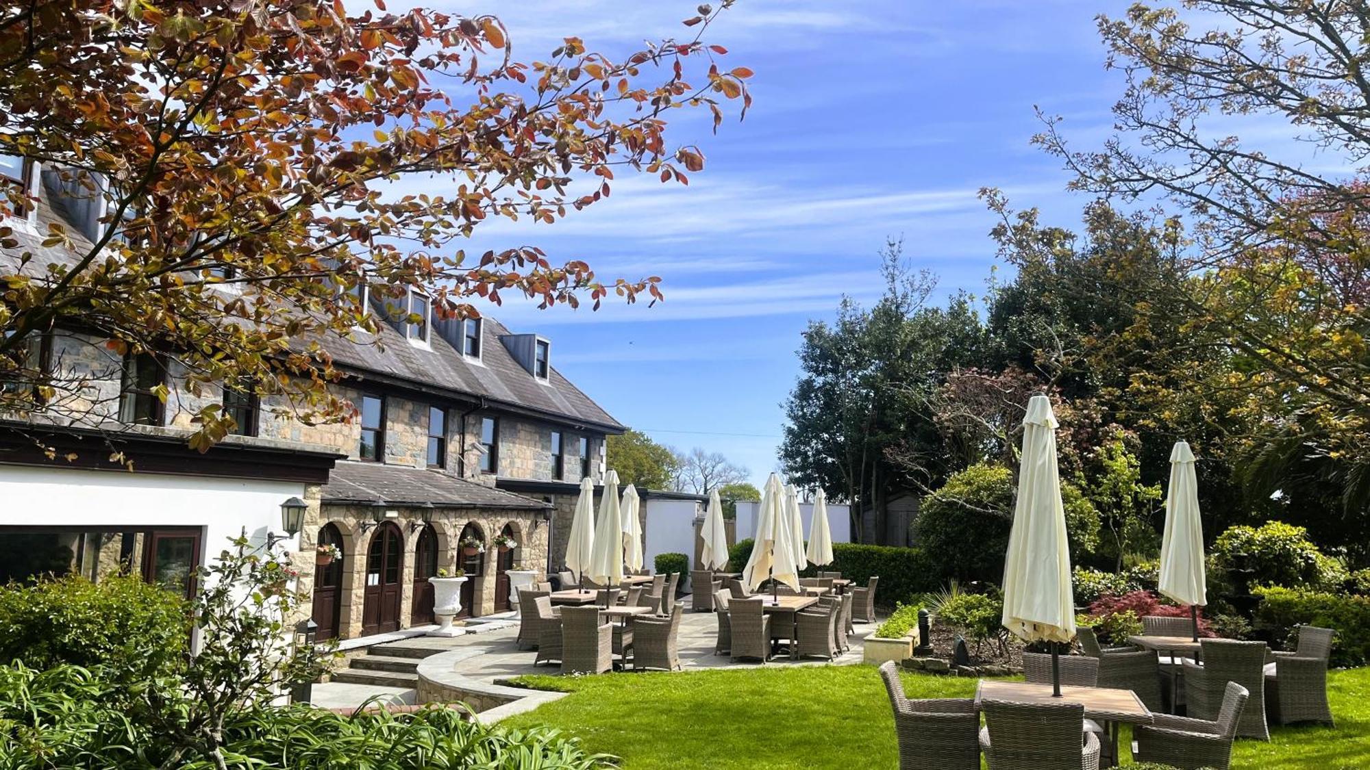 Le Friquet Hotel Castel Esterno foto