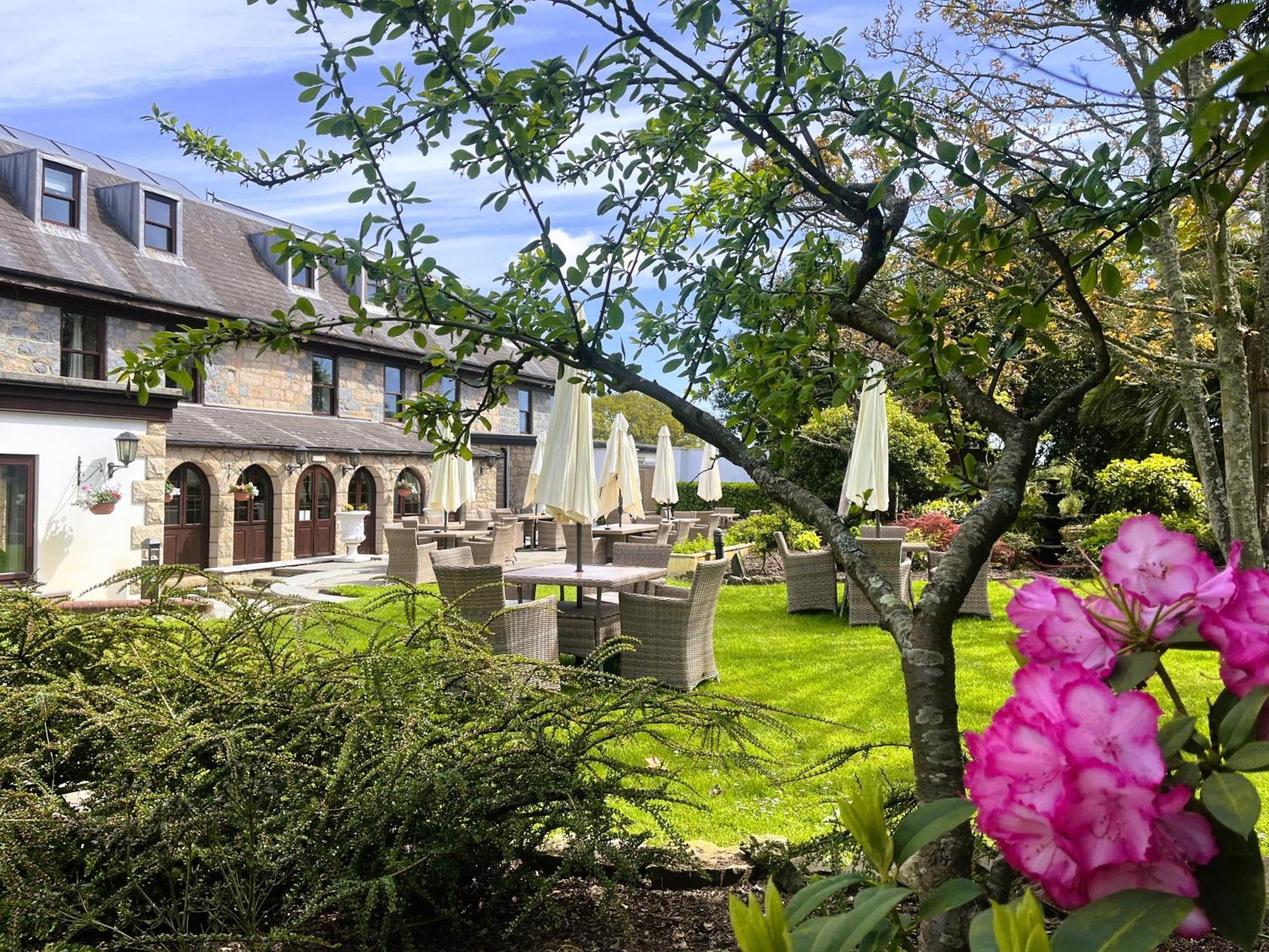 Le Friquet Hotel Castel Esterno foto