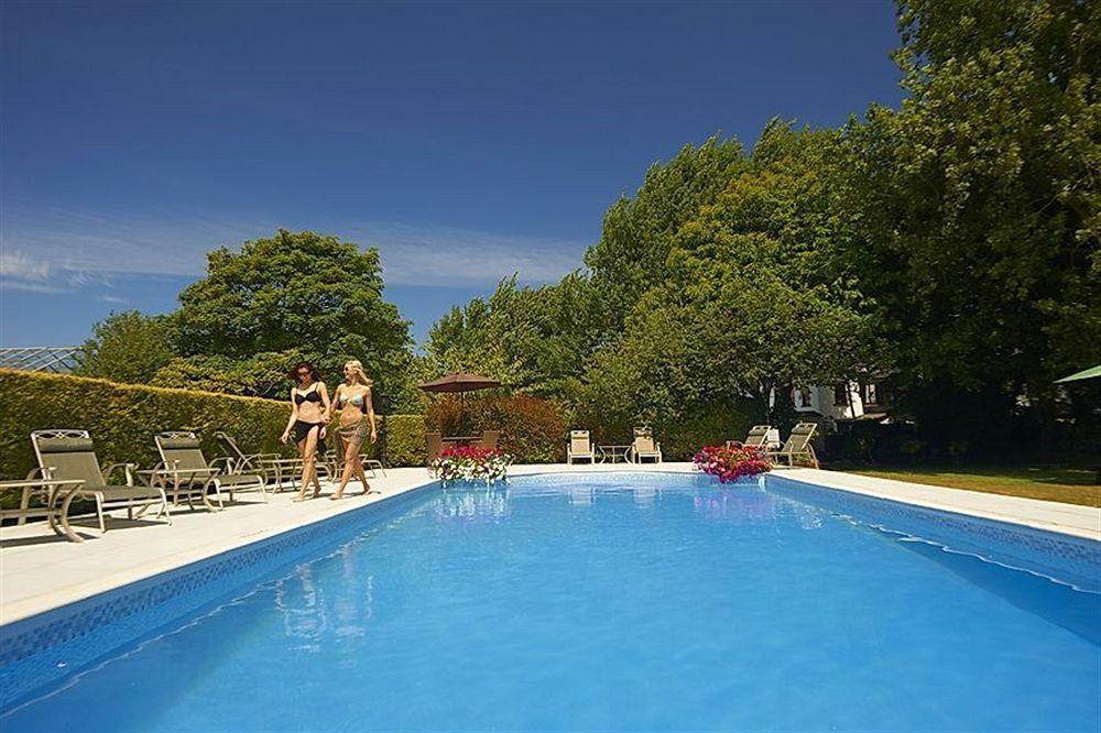 Le Friquet Hotel Castel Esterno foto